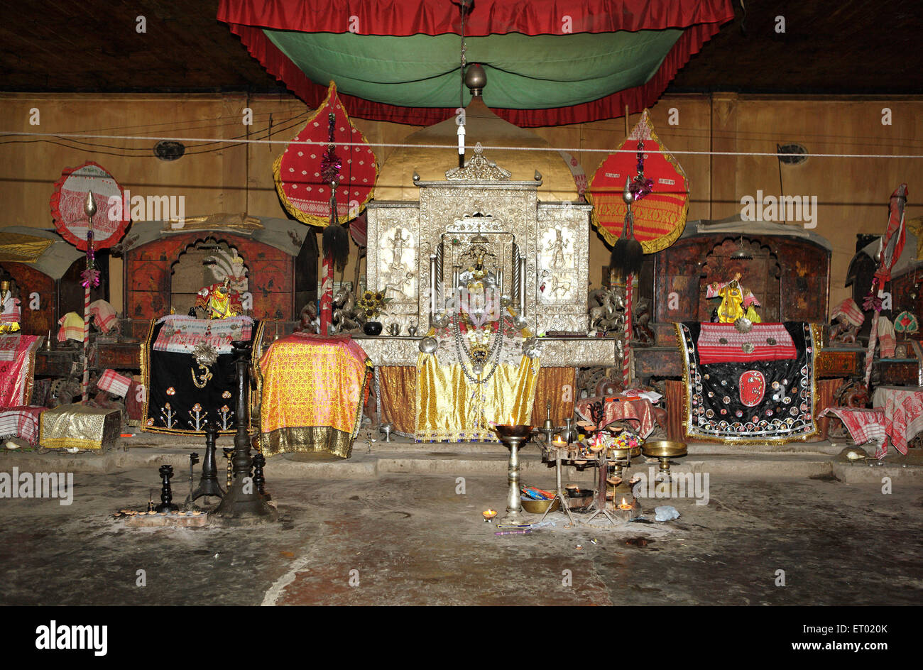 Hauptheiligtum des Vaishnavite hindu-Tempel; Kamalabari; MAJULI Insel; Assam; Indien Stockfoto