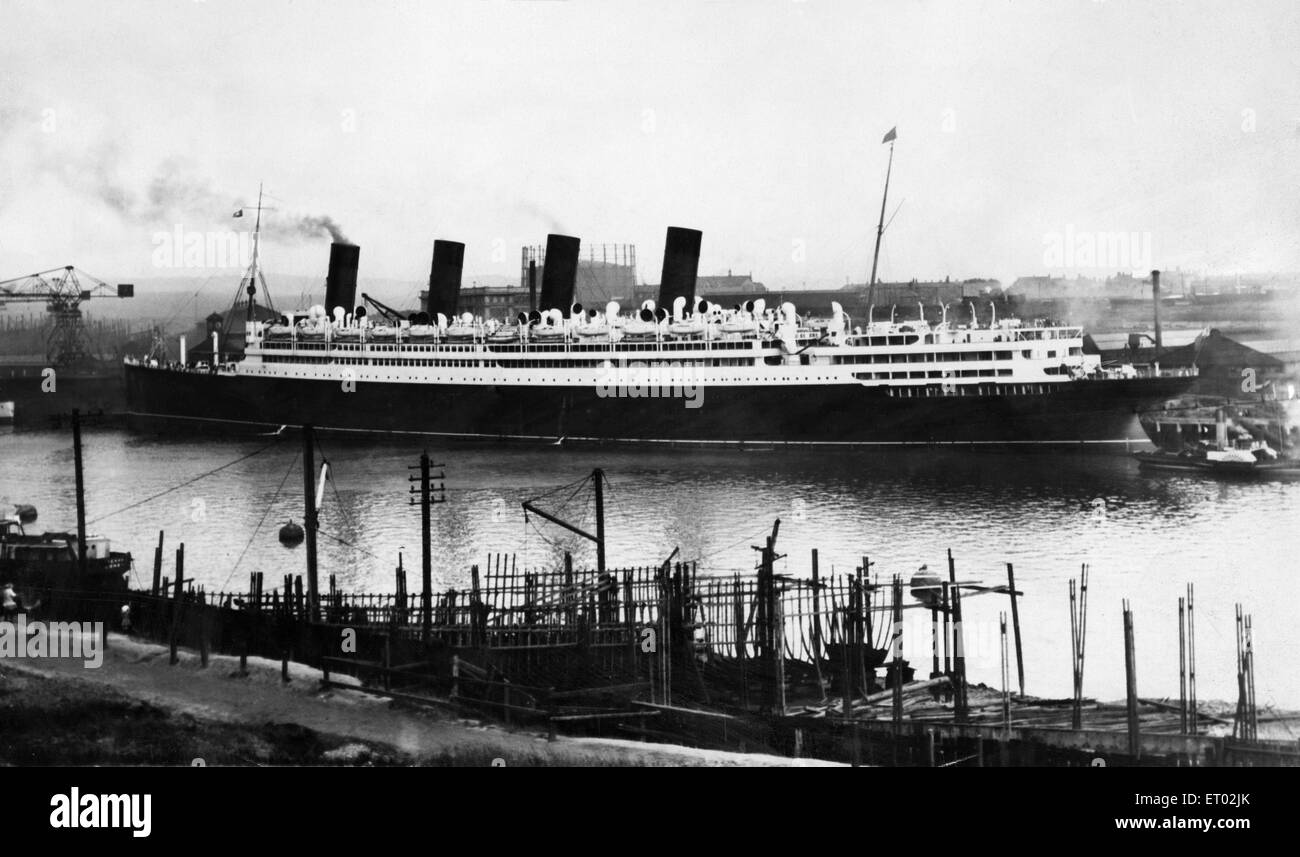 Der 45.000 Tonnen Liner Aquitania im Bild vor ihrer Abreise aus den Fluss Tyne. 28. Juni 1920. Stockfoto