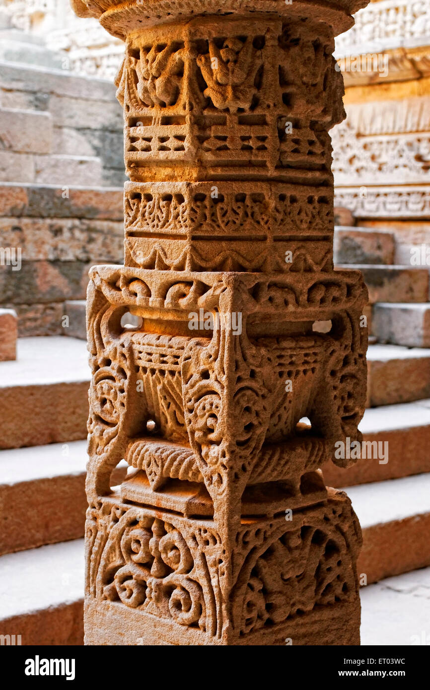 Säule Details; Vishkanya; Rani Ki Vav; Schritt gut; unterirdische Struktur; Patan; Gujarat; Indien Stockfoto