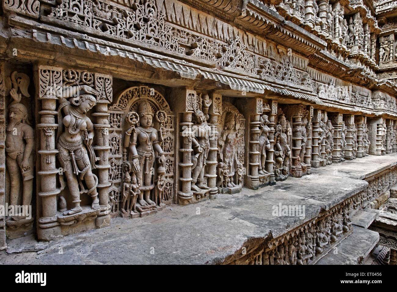 Rani Ki Vav; Steinbildhauen; unterirdische Struktur; Schritt gut; Patan; Gujarat; Indien Stockfoto Rani Ki Vav; Steinbildhauen; unterirdische Struktur; Schritt gut; Patan; Gujarat; Indien Stockfoto