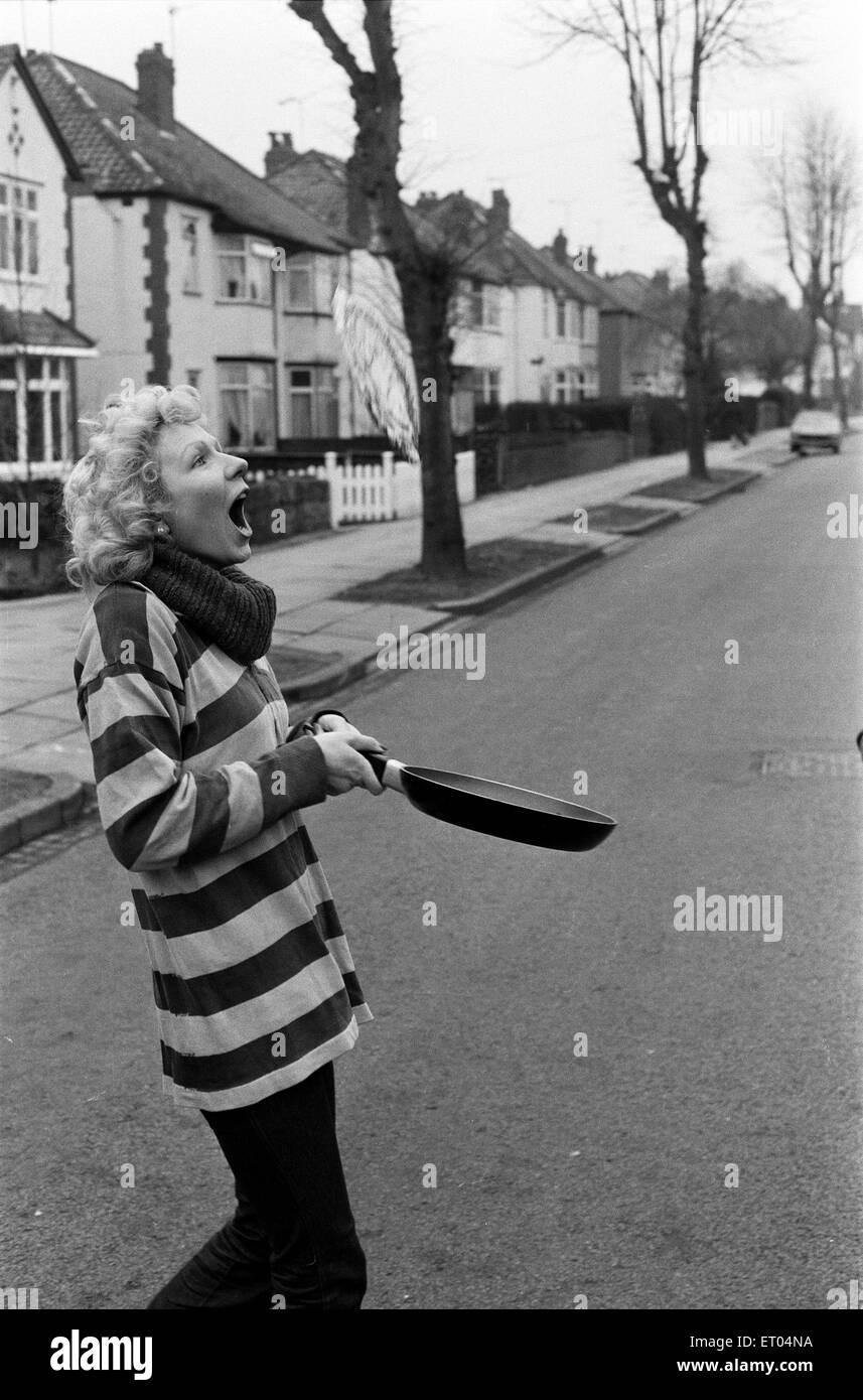 Wainbody Avenue-Pfannkuchen-Rennen. 23. Februar 1982. Stockfoto