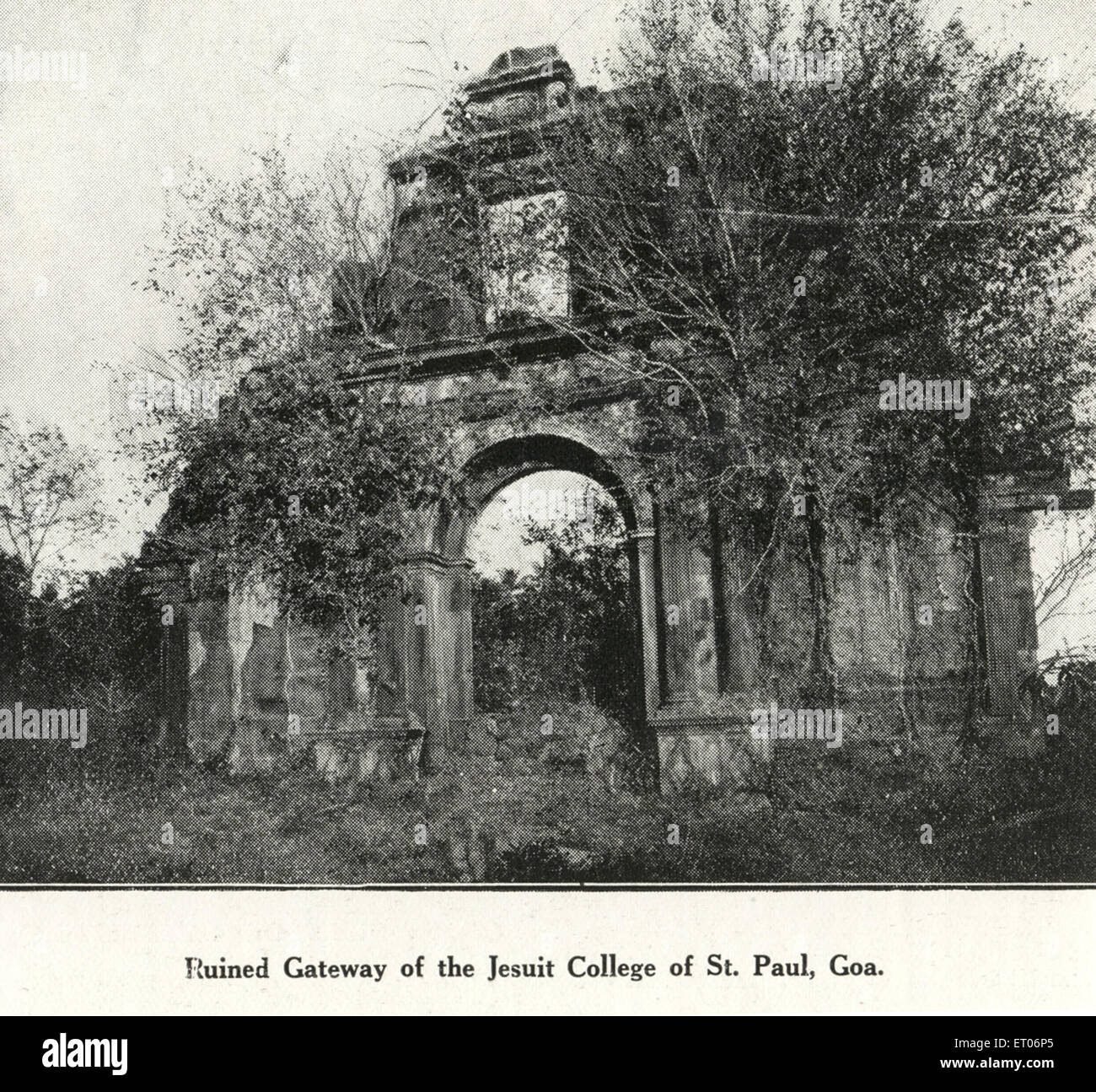 Katholische Gemeinde ruiniert Gateway von Jesuit College of St.Paul; Goa; Indien Stockfoto