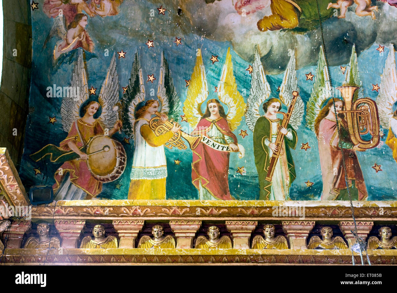 Wandmalereien; St.  Antonius Kirche im 18. Jahrhundert erbaut; Ollur; Kerala; Indien Stockfoto