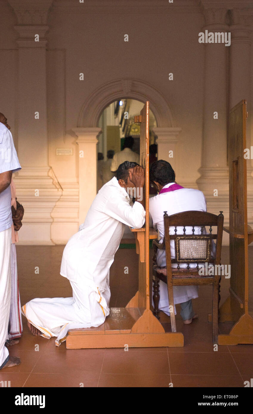 Menschen, die Beichte ist christlichen Glaubens und der Praxis; Kerala; Indien Stockfoto