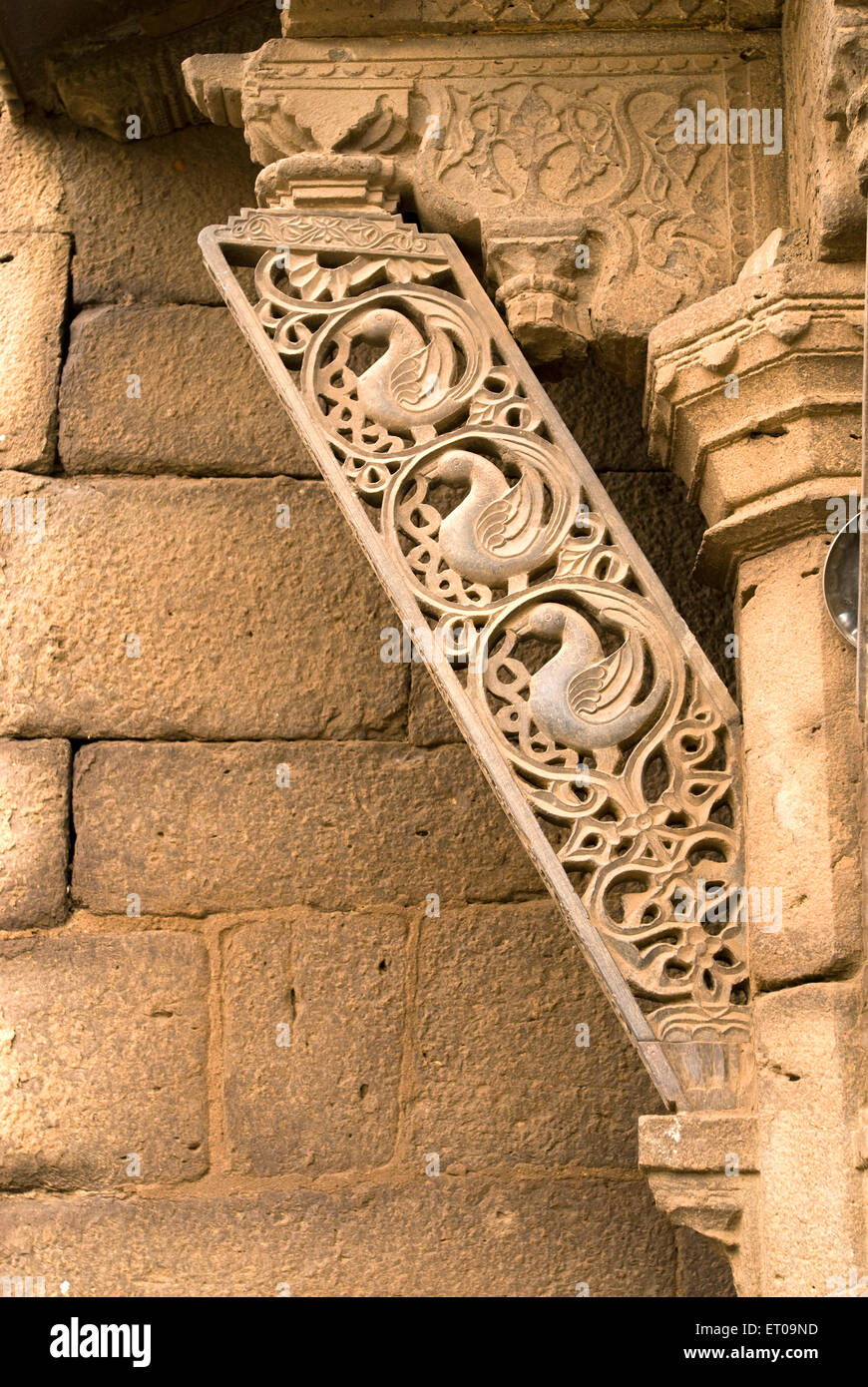 Carving-Details im Sangeet Mahal; Bijapur; Karnataka; Indien Stockfoto