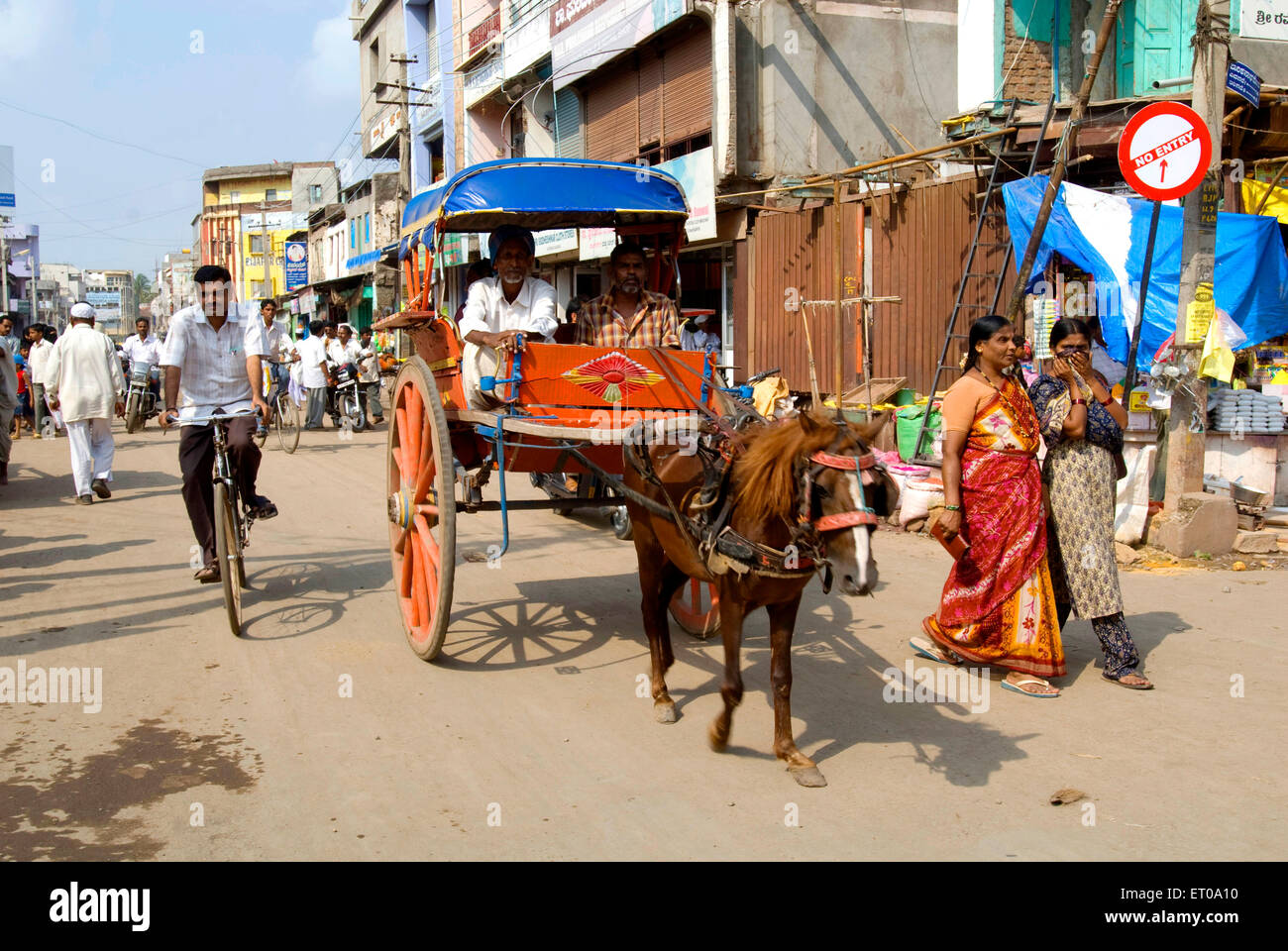Tonga Pferdewagen in Bijapur; Karnataka; Indien Stockfoto