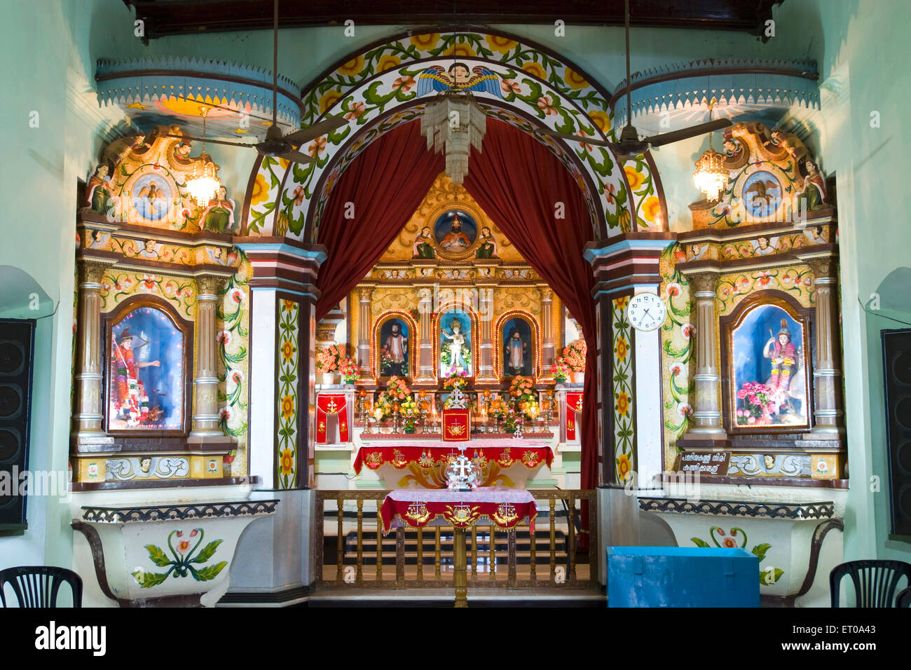 Altar; Marth Mariam Forane Marienkirche gebaut in 105 A.D.in Kuravilangad mit Sitz in Kottayam Distrikt von Kerala; Indien Stockfoto