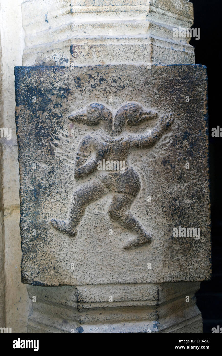 Anthaperundam Pakshi; menschlichen Körpers Vogelkopf; Skulptur-Säule Varadaraja Perumal Tempel Kanchipuram; Tamil Nadu Stockfoto