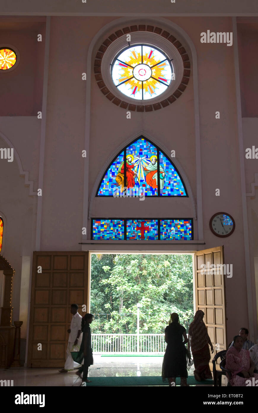 Interieur; Saint George katholischen Forane syrische Kirche am Angamally in der Nähe von Ernakulum; Kerala; Indien Stockfoto