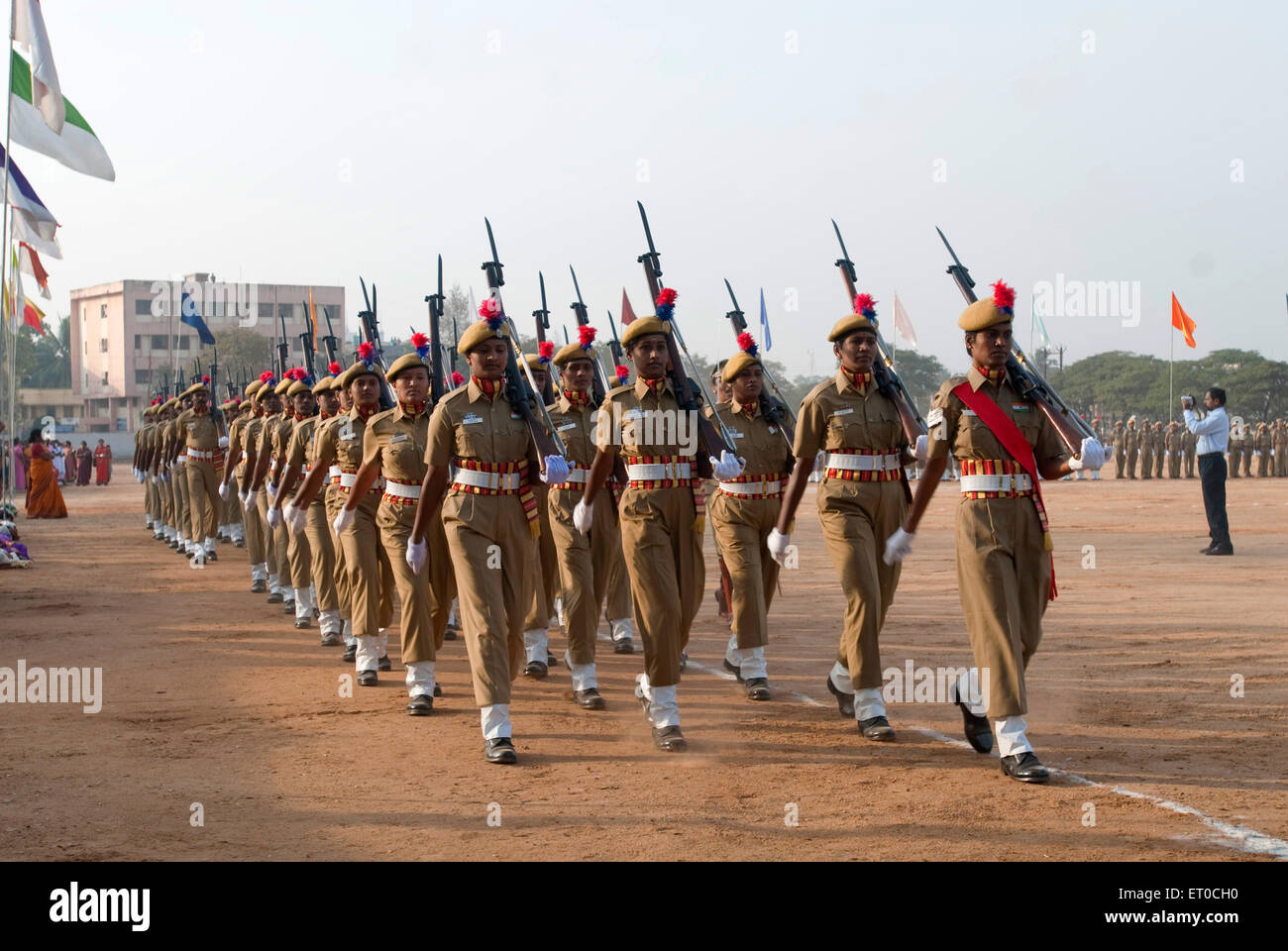Frauen Polizei marschieren, republik Tag Parade, Coimbatore; Tamil Nadu; Indien, asien Stockfoto