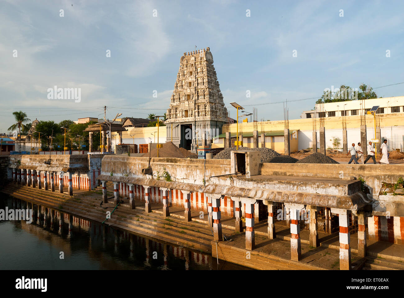 Kamakshi Amman Tempel mit Tank in; Kanchipuram Kancheepuram; Tamil Nadu; Indien Stockfoto