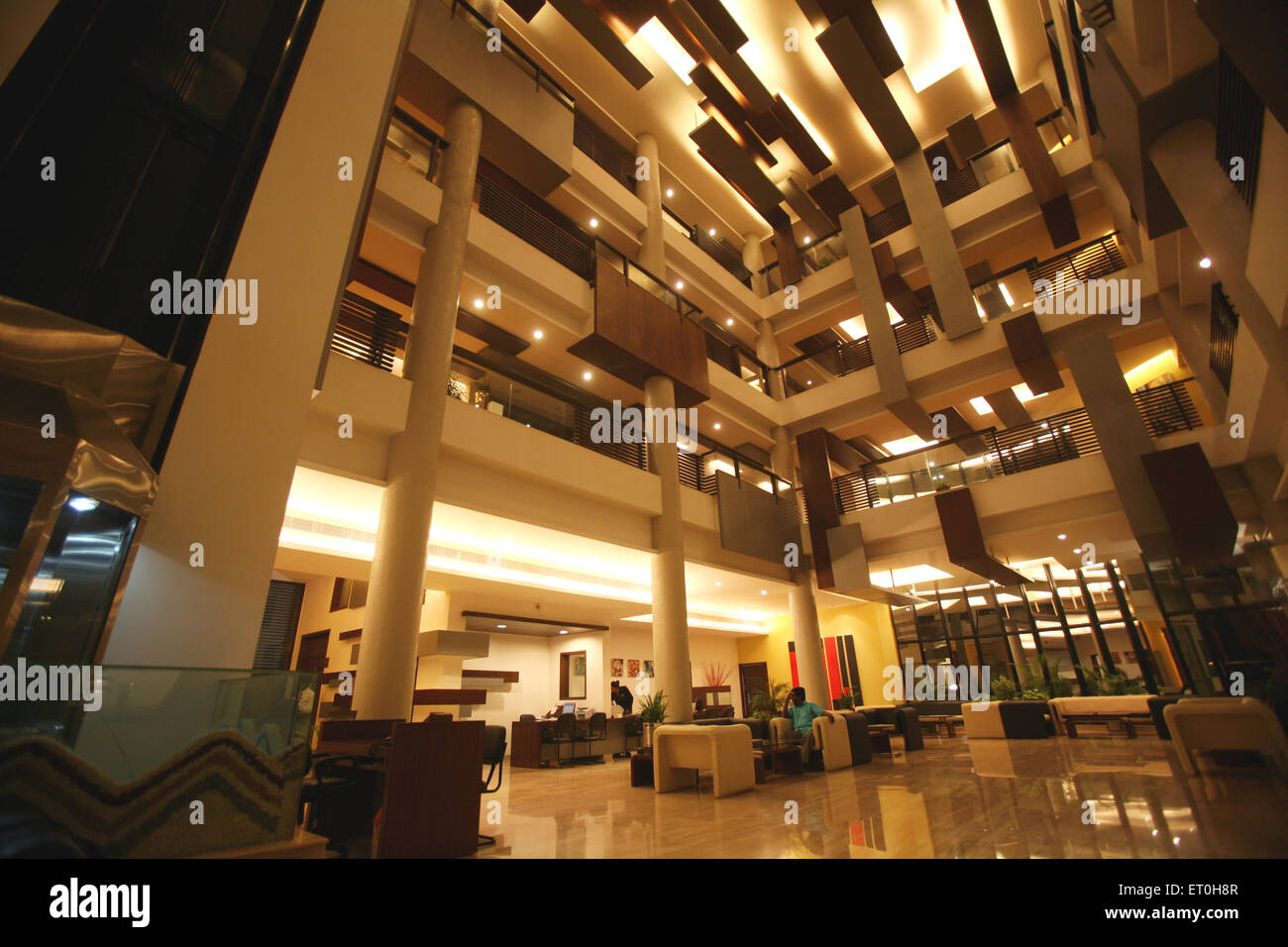 Gebäudedecke, Hoteleinrichtung, Hoteldecke, Lobbydecke, Ranchi, Jharkhand, Indien, indische Innenräume Stockfoto