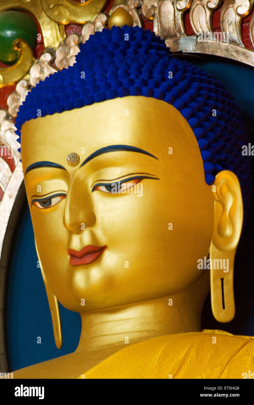 Goldene Statue des Buddha im tibetischen Kloster Namgyal Mcleodganj; Himachal Pradesh; Indien Stockfoto