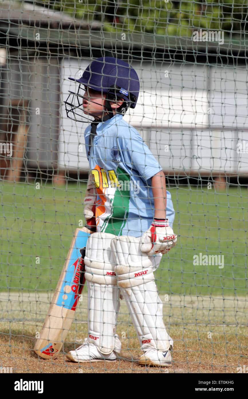 Arjun Tendulkar, Sohn, Sachin Tendulkar, Netzpraxis, Bombay, Mumbai, Maharashtra, Indien, Asien Stockfoto