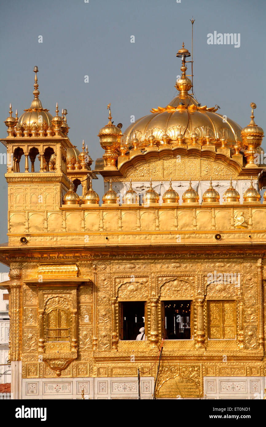 Nahaufnahme von Harmandir Sahib oder Darbar Sahib oder goldenen Tempel in Amritsar; Punjab; Indien Stockfoto