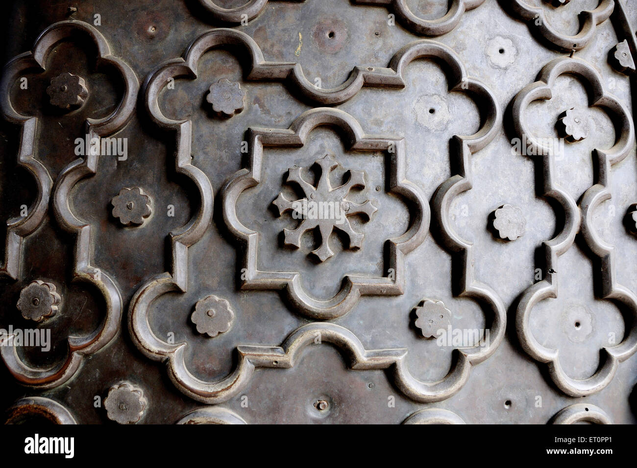 Metallentlastungsarbeiten, Taj Mahal, islamisches elfenbeinfarbenes weißes Marmormausoleum, Agra, Uttar Pradesh, Indien, indisches Denkmal Stockfoto
