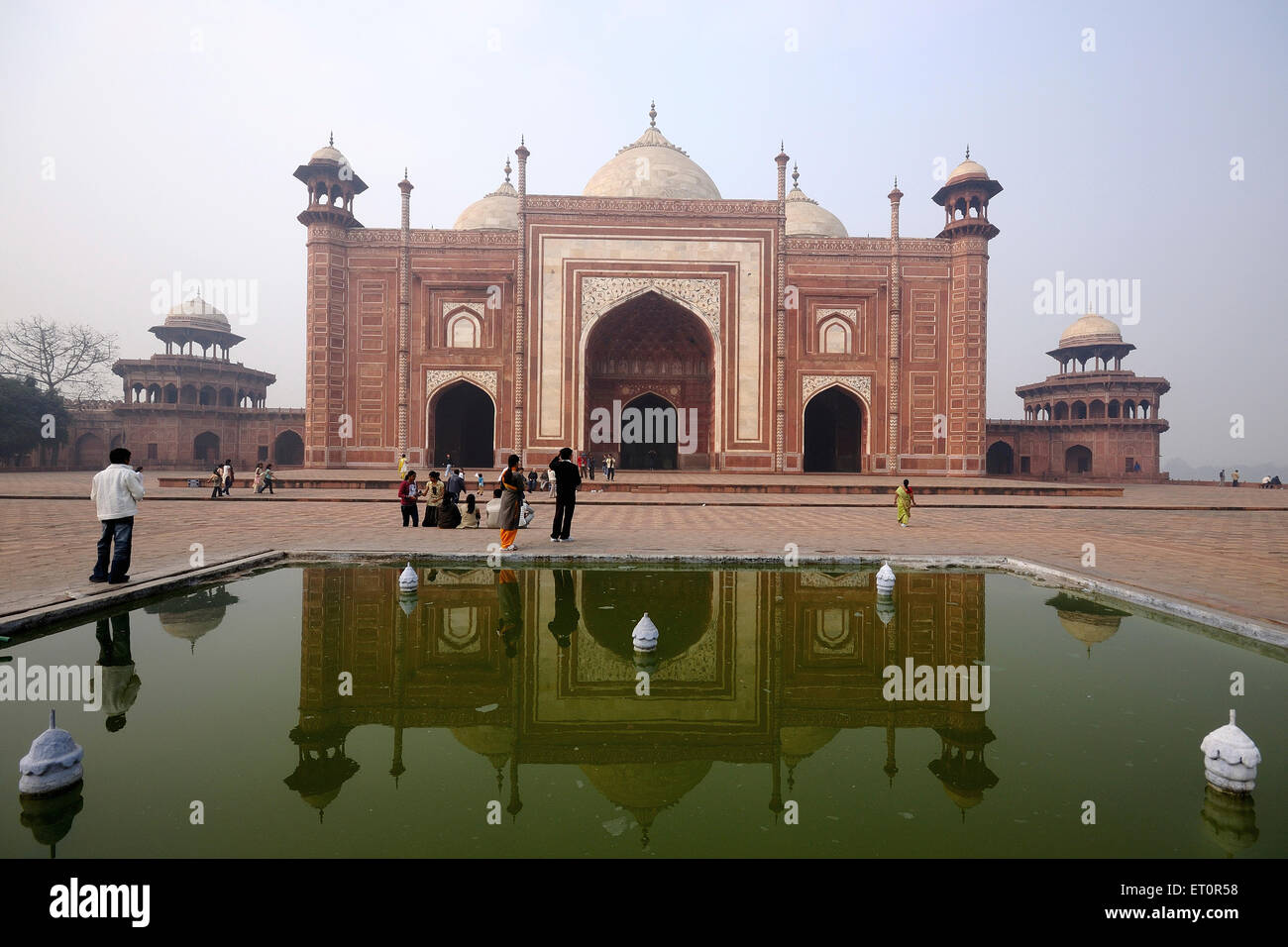 Masjid am Taj Mahal; Agra; Uttar Pradesh; Indien Stockfoto