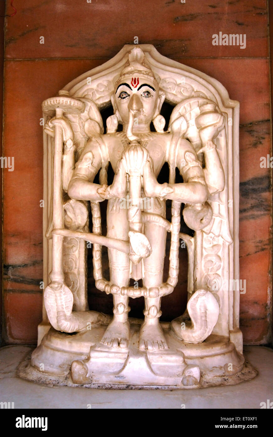 Reich Marmor Stein geschnitzte Statue von Lord Hanuman im Shree Vishnu Narayan-Tempel auf Parvati Hügel; Pune Stockfoto