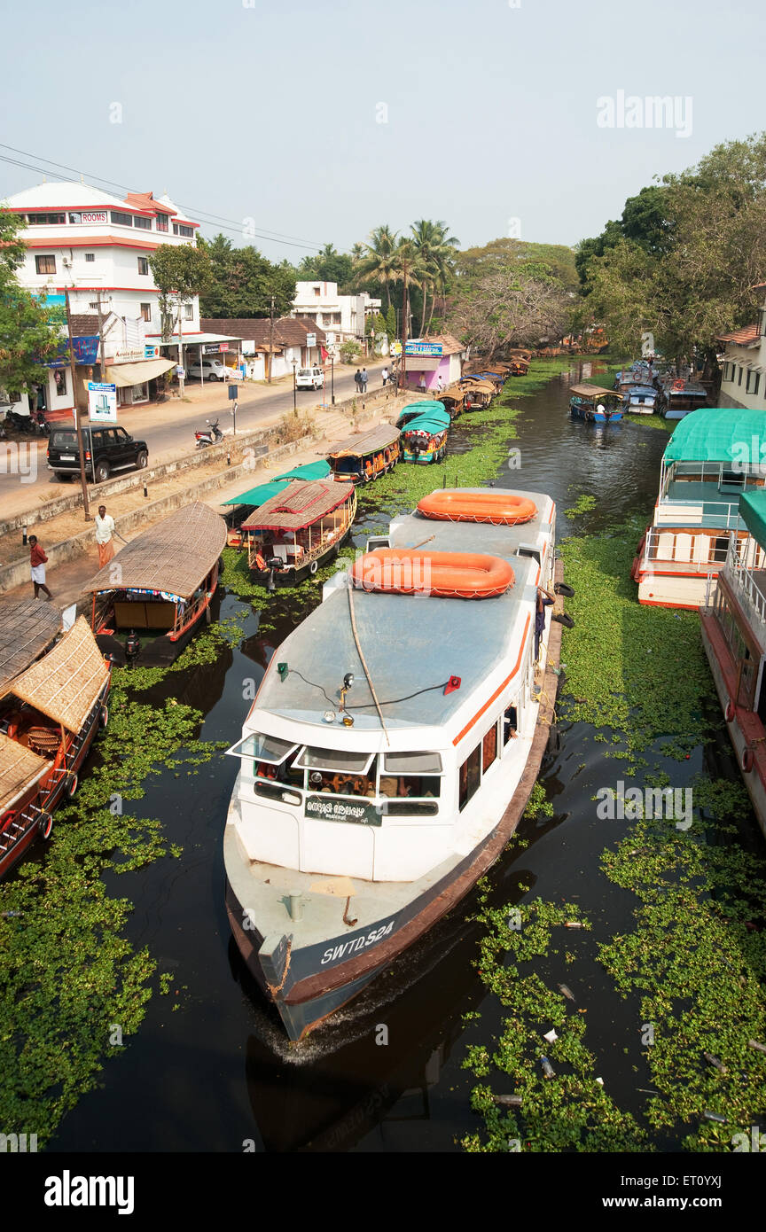 Boot in Backwaters; Alleppey; Alappuzha; Kerala; Indien; Asien Stockfoto