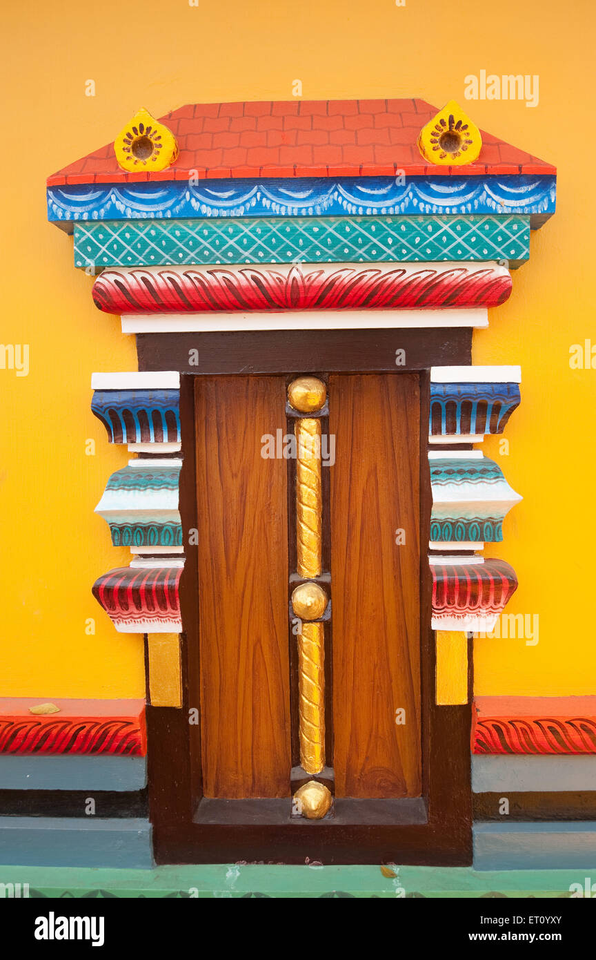 Fenster von Herrn Shiva Tempel; Alleppey; Alappuzha; Kerala; Indien; Asien Stockfoto