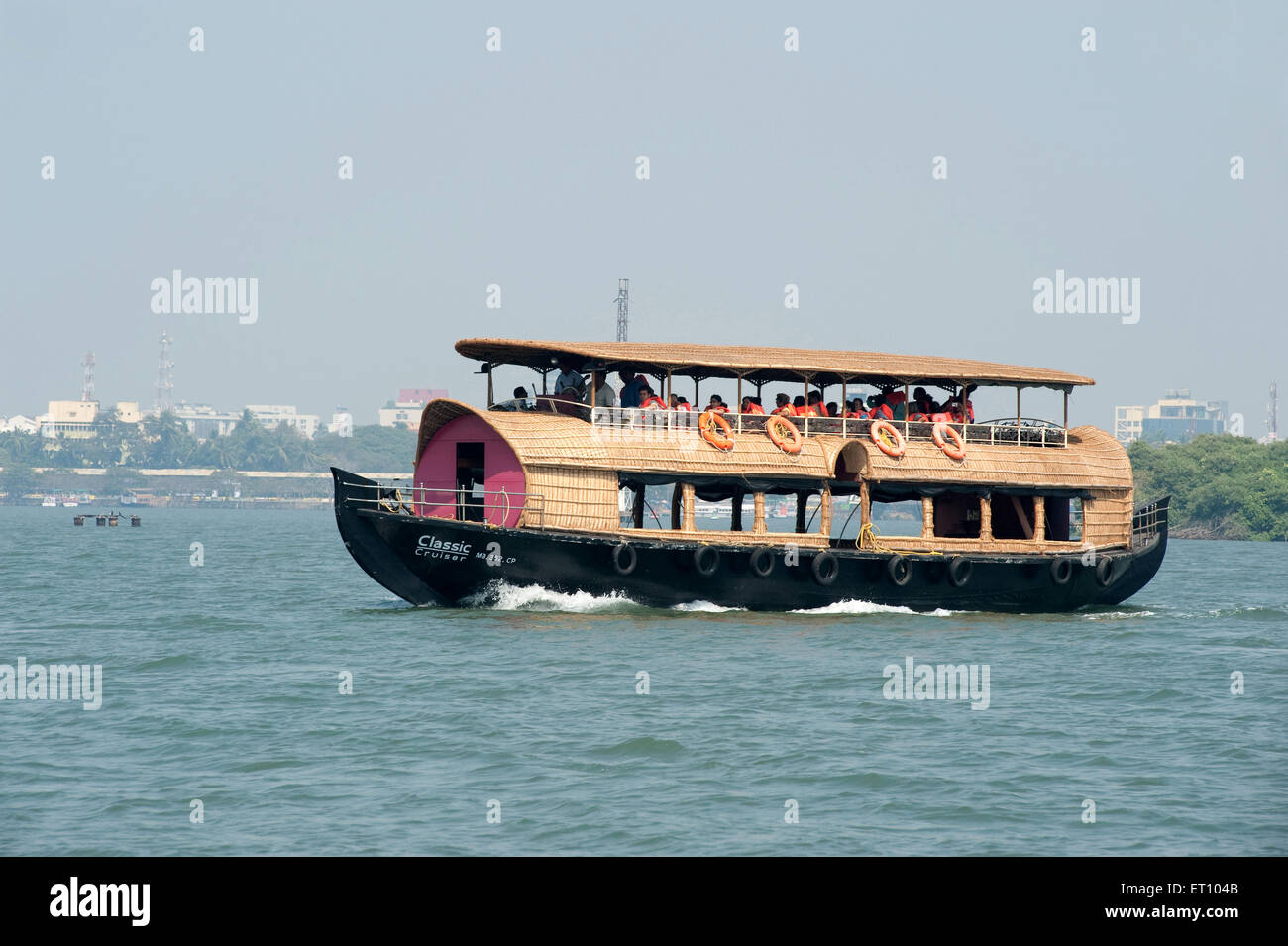 Kettuvallam umgewandelt in Boot in Vembanad See; Cochin; Kochi; Kerala; Indien; Asien Stockfoto