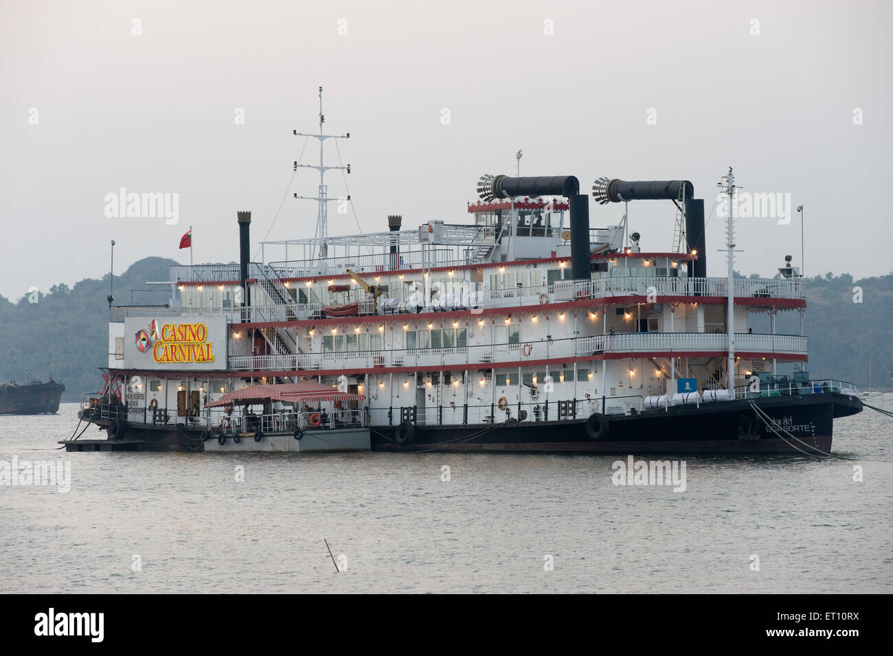 Casino Carnival Kreuzfahrt Schiff in Mandovi River Panjim Goa Indien Asien Stockfoto