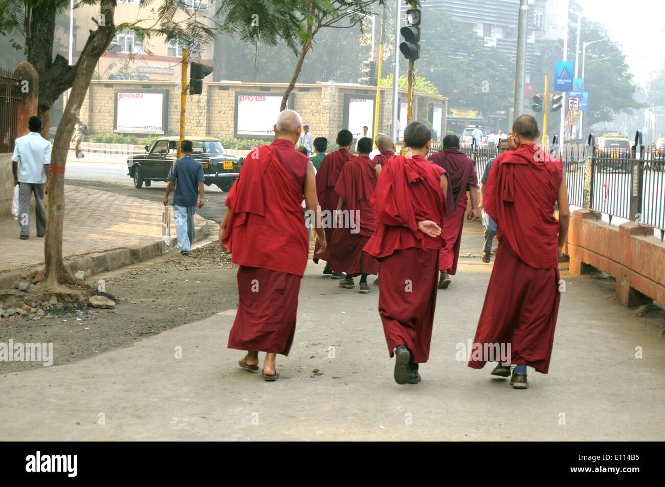 Buddhisten Reisende Touristen; Bombay Mumbai; Maharashtra; Indien Stockfoto
