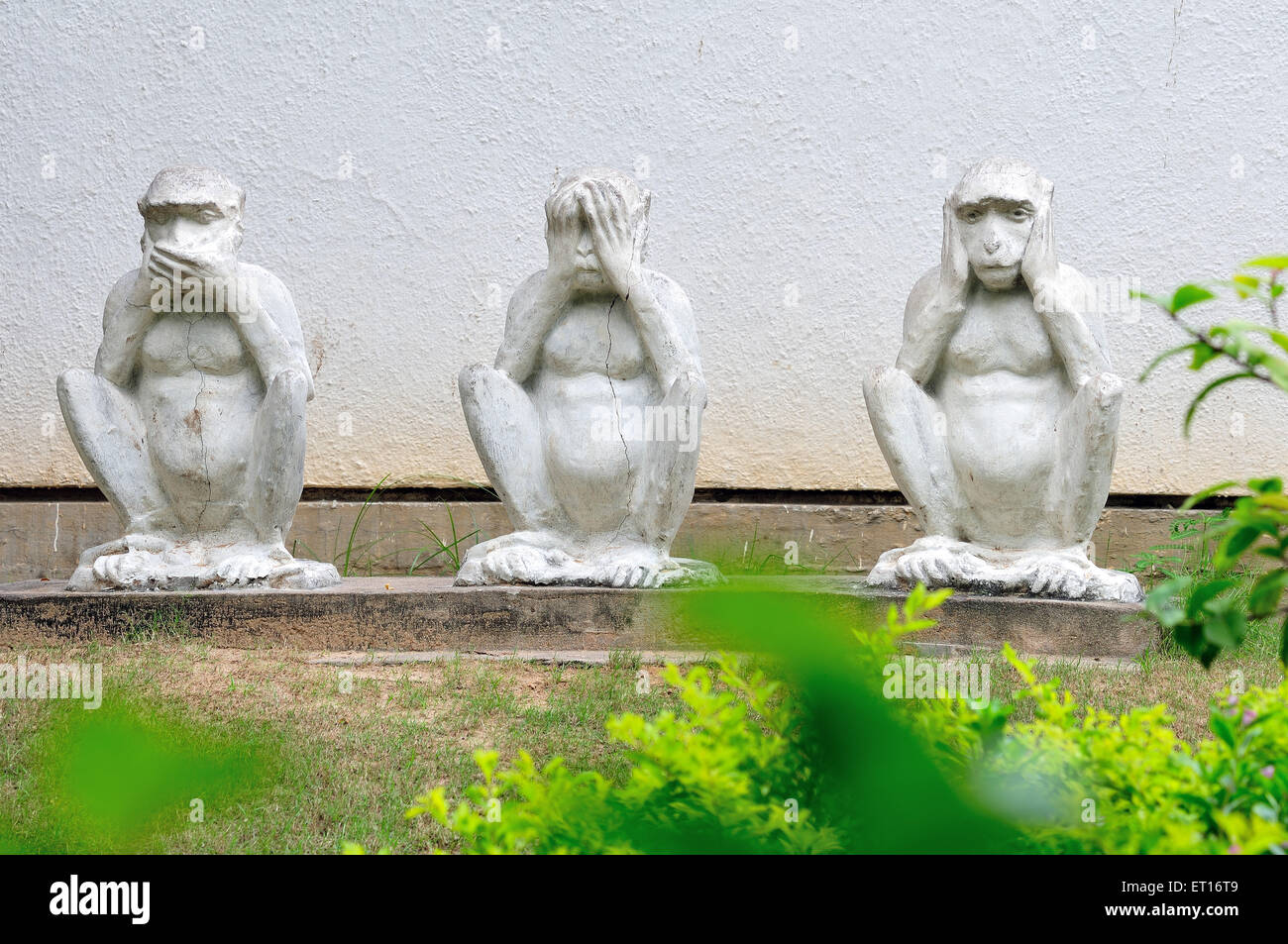 Gandhi berühmten Affen im Sabarmati Ashram Ahmedabad Gujarat Indien Asien Stockfoto