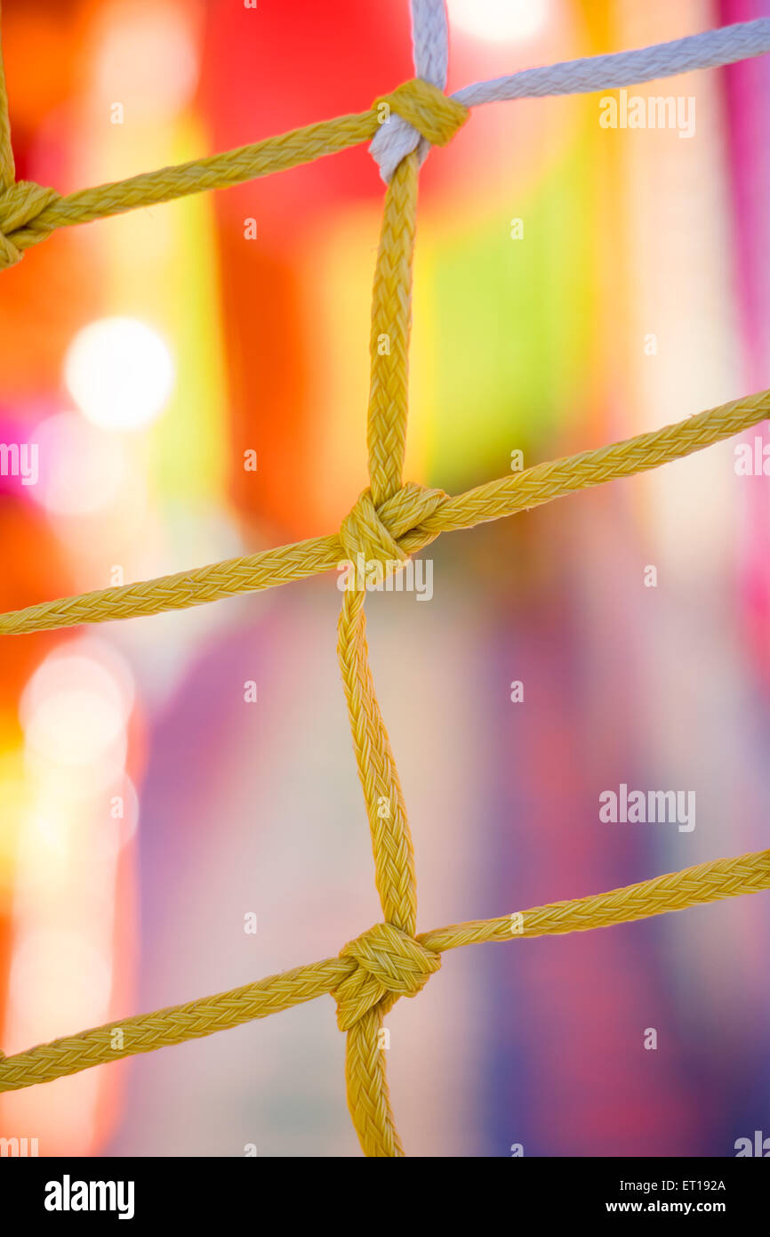 Gelb und weiß net Closeup in Kinderspielplatz Stockfoto