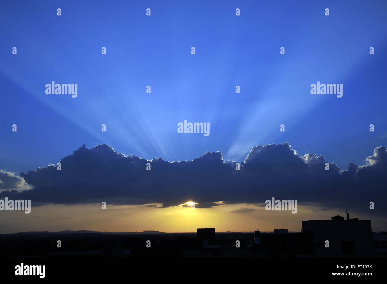 Sunset Blue Skyline in Ahmednagar Maharashtra, Indien Stockfoto