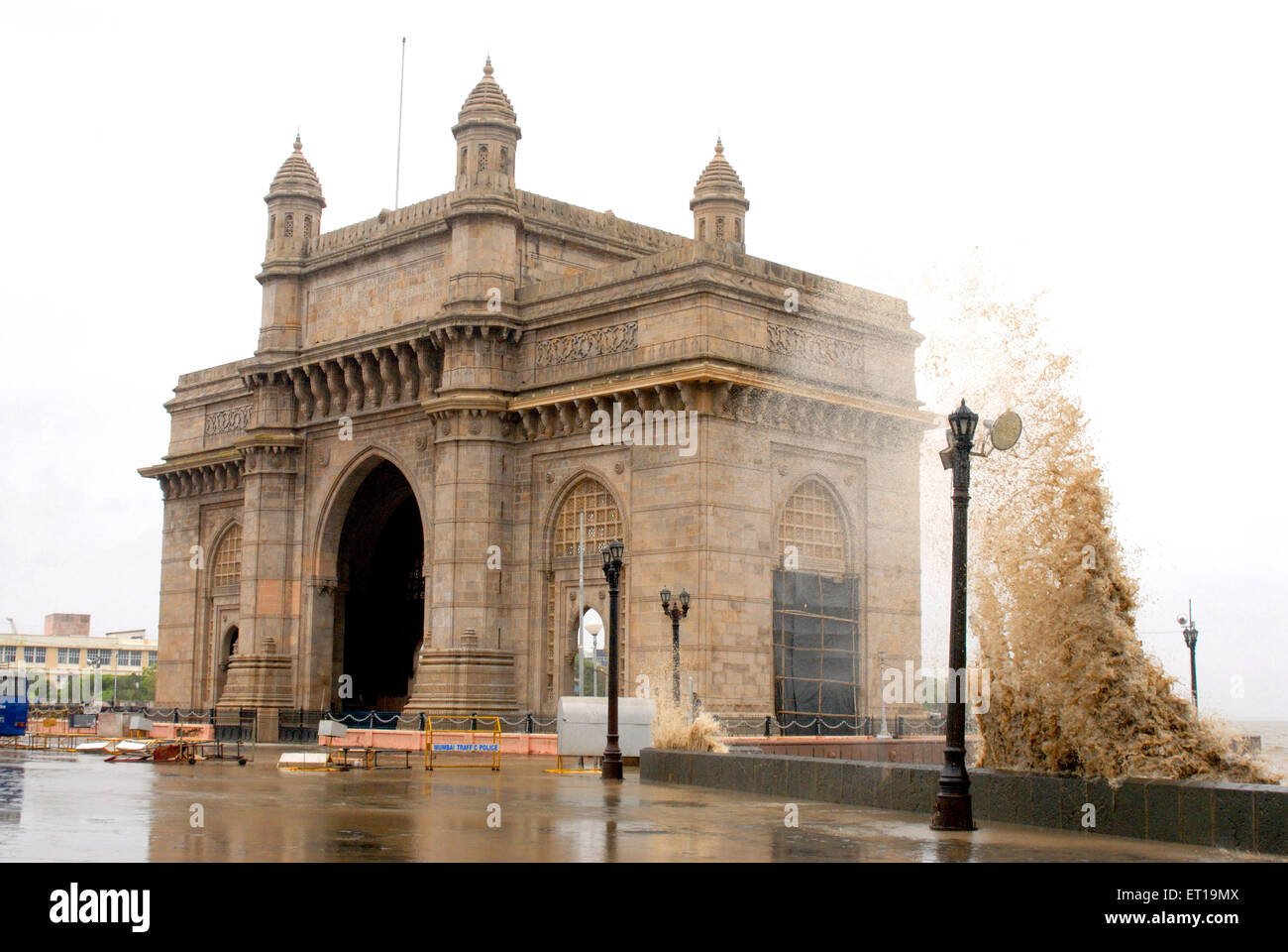 Scatqueens am Gateway of India; Bombay Mumbai; Maharashtra; Indien 24. Juli 2009 Stockfoto