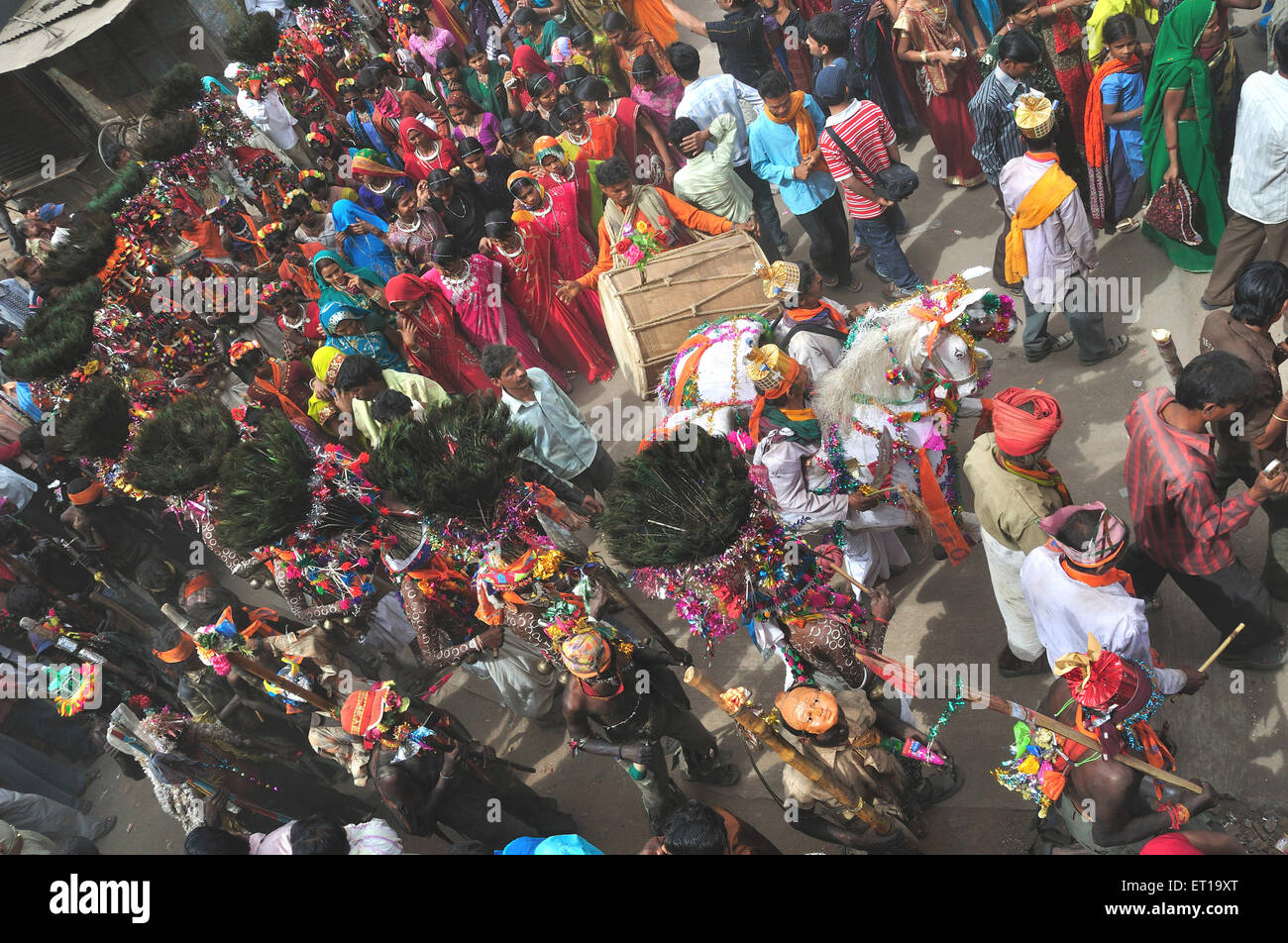 Tribals feiern, Tribal fair, Holi Festival, Kawant, Kavant, Chhotaudepur, Chhota Udepur, Chhotaudaipur, Chhota Udaipur, Vadodara, Gujarat, Indien Stockfoto