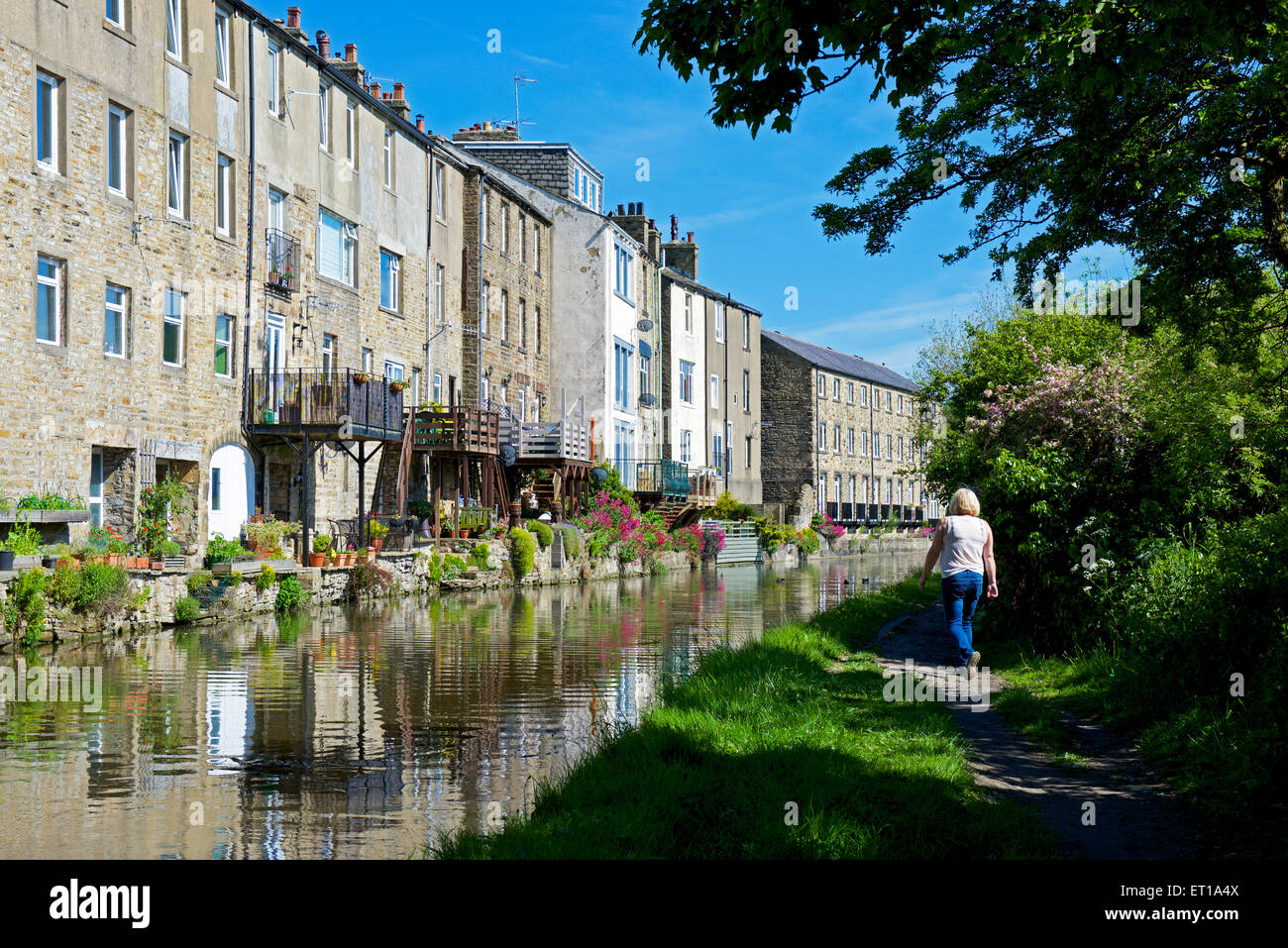 Der Leeds-Liverpool-Kanal bei Kildwick, North Yorkshire, England UK Stockfoto