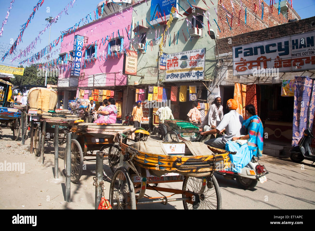 Fahrradrikscha außerhalb Golden Tempel; Amritsar; Punjab; Indien Stockfoto