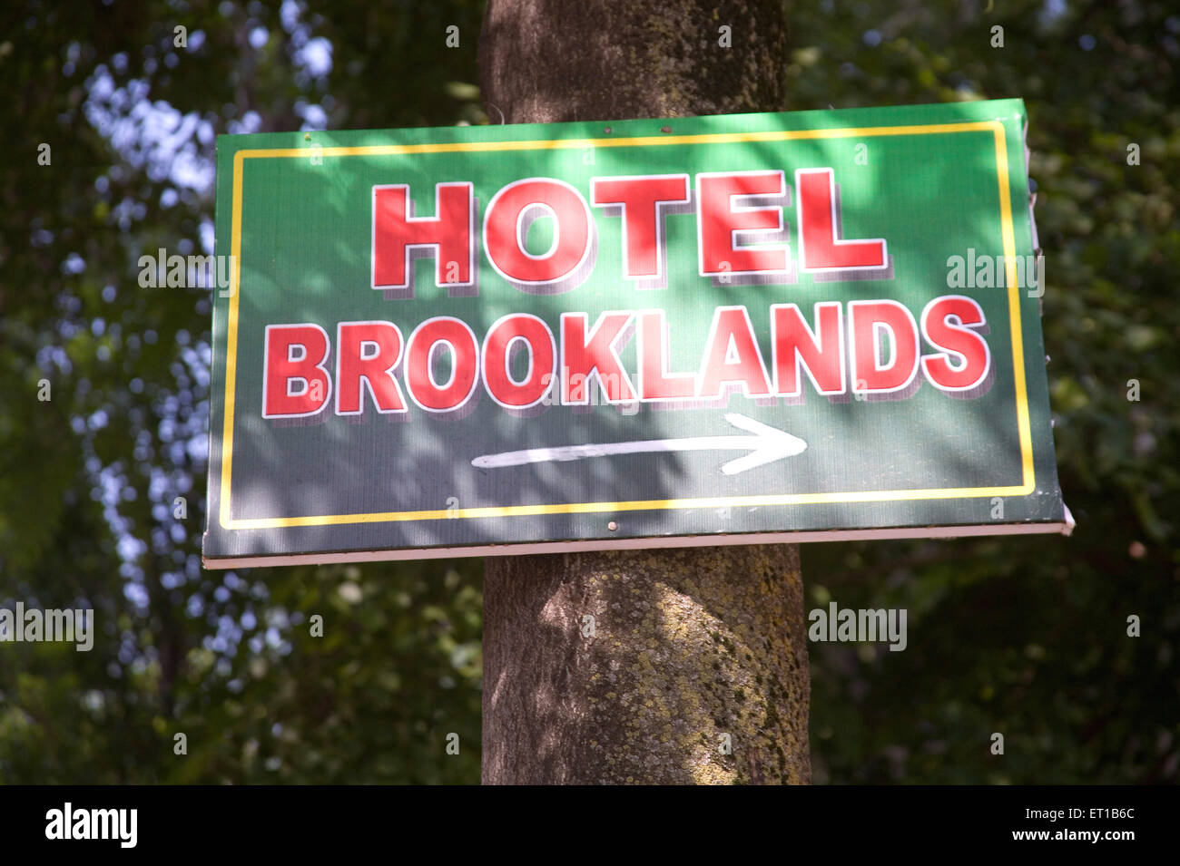 Hotel Brooklands Schild in Englisch; Srinagar; Kashmir; Jammu und Kashmir; Indien; Asien Stockfoto