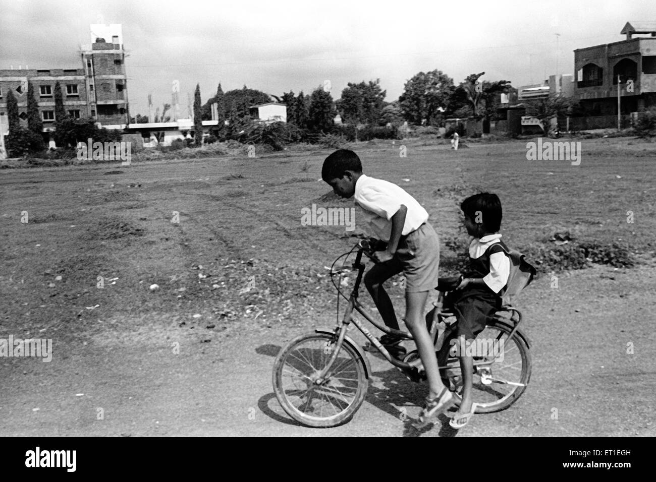 Kinder reiten; Indien Stockfoto