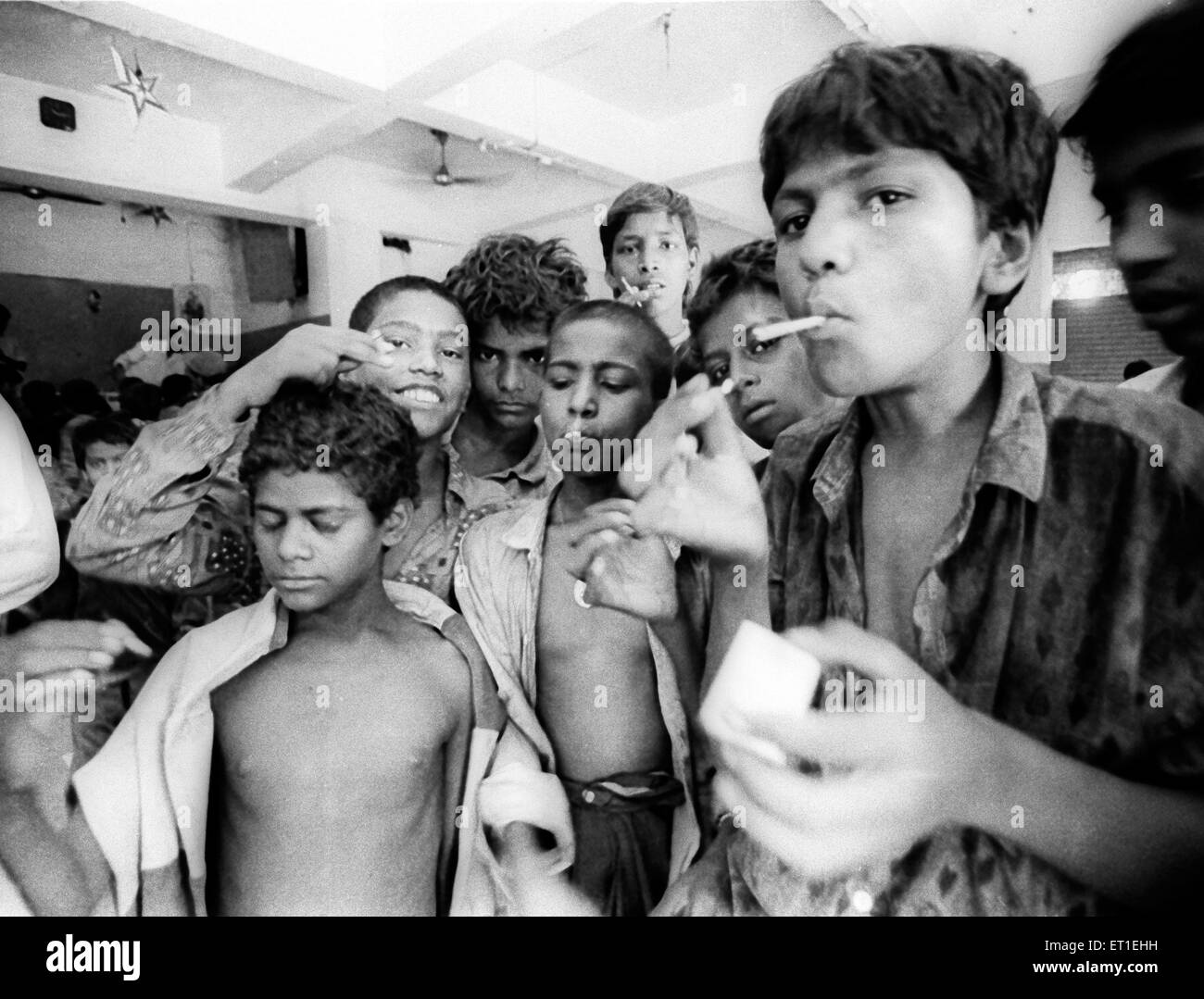 Straßenkinder in Don Bosco Tierheim; Matunga; Bombay Mumbai; Maharashtra; Indien nicht Herr Stockfoto