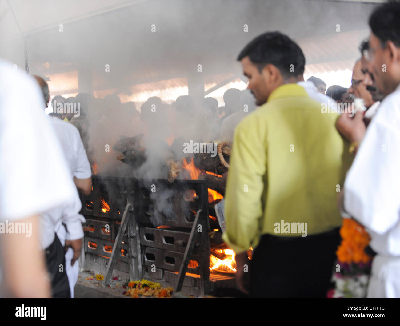 Hindu-Beerdigungszeremonie, Hemant Karkare, Chief Anti Terrorism Squad, tötete 2008 Terroranschläge in Mumbai, Bombay, Mumbai, Maharashtra, Indien Stockfoto
