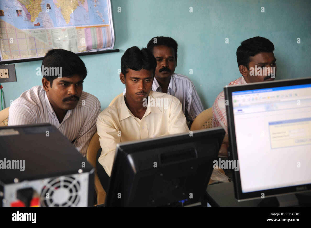 Rural Bank Computer, Kshetriya Gramin Financial Services, NGO, IFMR Foundation, Tanjore, Thanjavur, Tamil Nadu, Indien Stockfoto