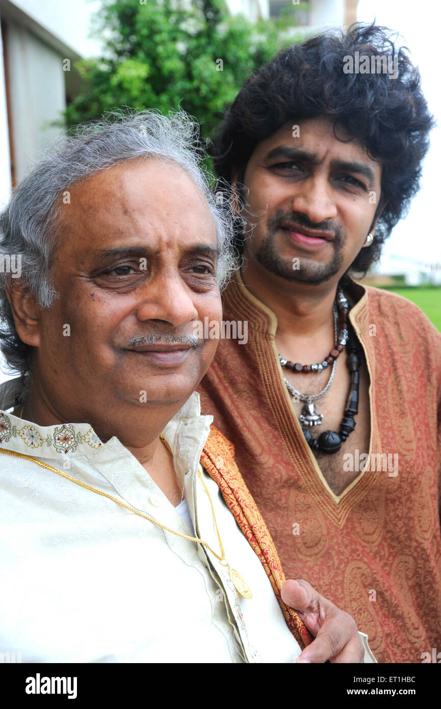 Ajay Pohankar, Indischer klassischer Sänger, Abhijit Pohankar, Indischer klassischer Instrumentalist, Indien, Asien Stockfoto