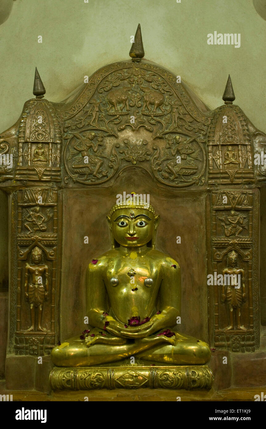 Metal Idol von Lord Mahavir Jain Tempel Jaisalmer Rajasthan Indien Asien Stockfoto