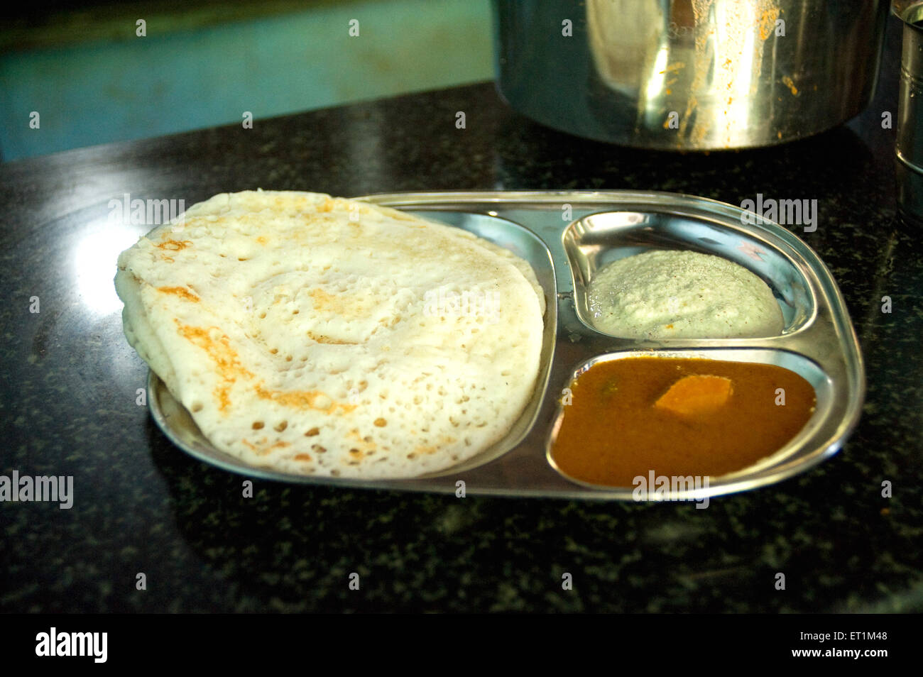 Dosa mit sambhar und Chutney; Karnataka; Indien; Asien Stockfoto