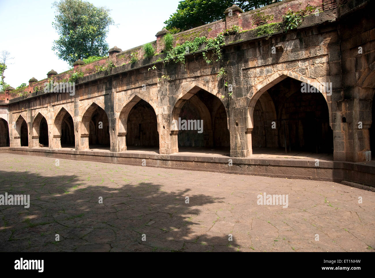 Dharmshala im Vishveshwara Mahadeva Tempel Sangam Mahuli; Satara Bezirk; Maharashtra; Indien Stockfoto