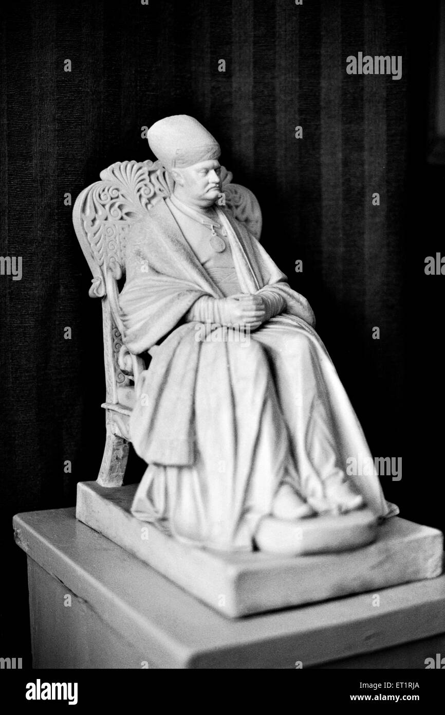 Marmorstatue von Sir Jamshedji Jijibhai; Indien Stockfoto