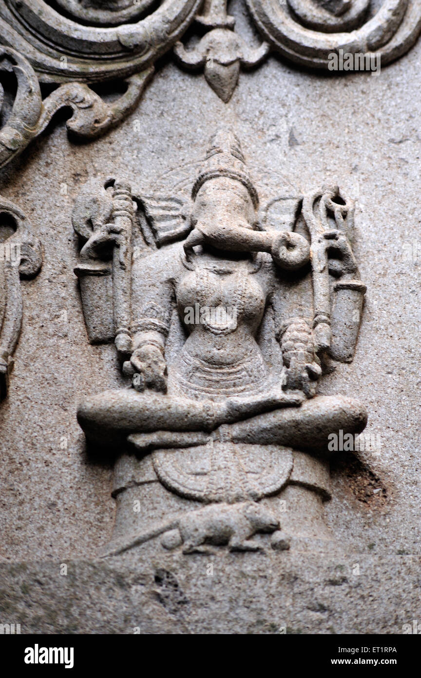 Relief Skulptur Ganesha als Frau im Bhuleshwar Tempel in Yawat Pune Maharashtra Indien Asien Stockfoto