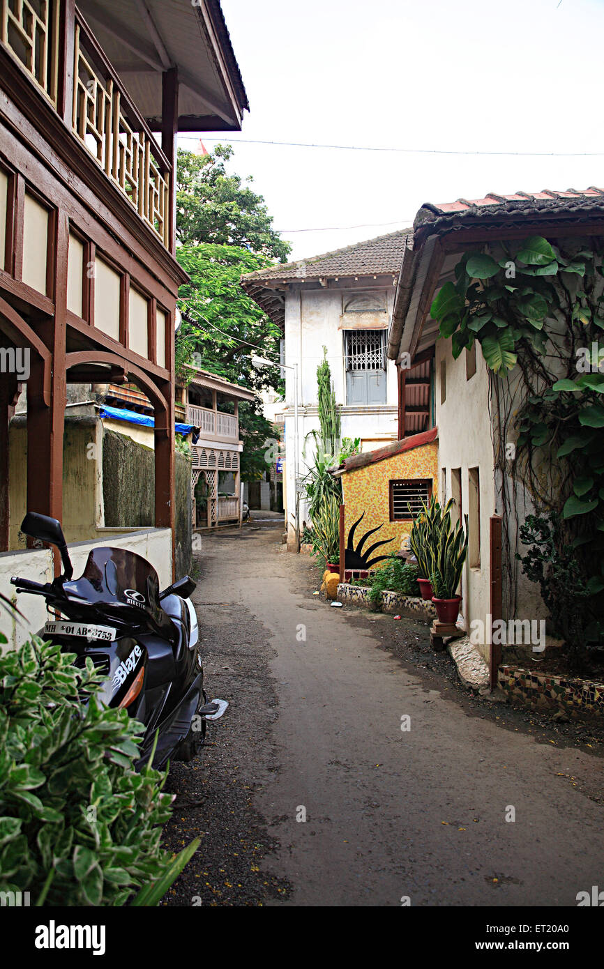 Altes Haus; Straße; Khotachi Wadi; Girgaon; Charni Road; Bombay; Mumbai; Maharashtra; Indien; Asien; Asiatisch; Indisch Stockfoto