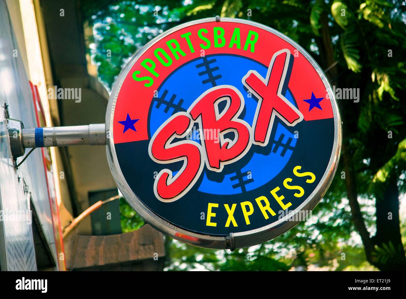 Sportbar ; SBX ; Express ; Wandschild ; Bombay, Mumbai, Maharashtra, Indien, Asien, Asien, Indisch Stockfoto