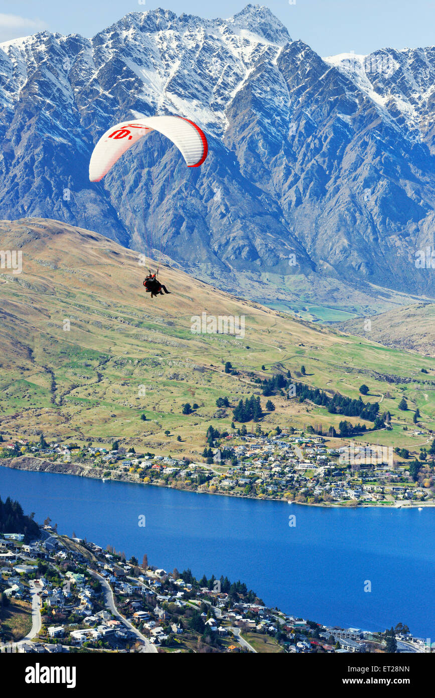 Paragliding, Queenstown, Südinsel, Neuseeland, Stockfoto