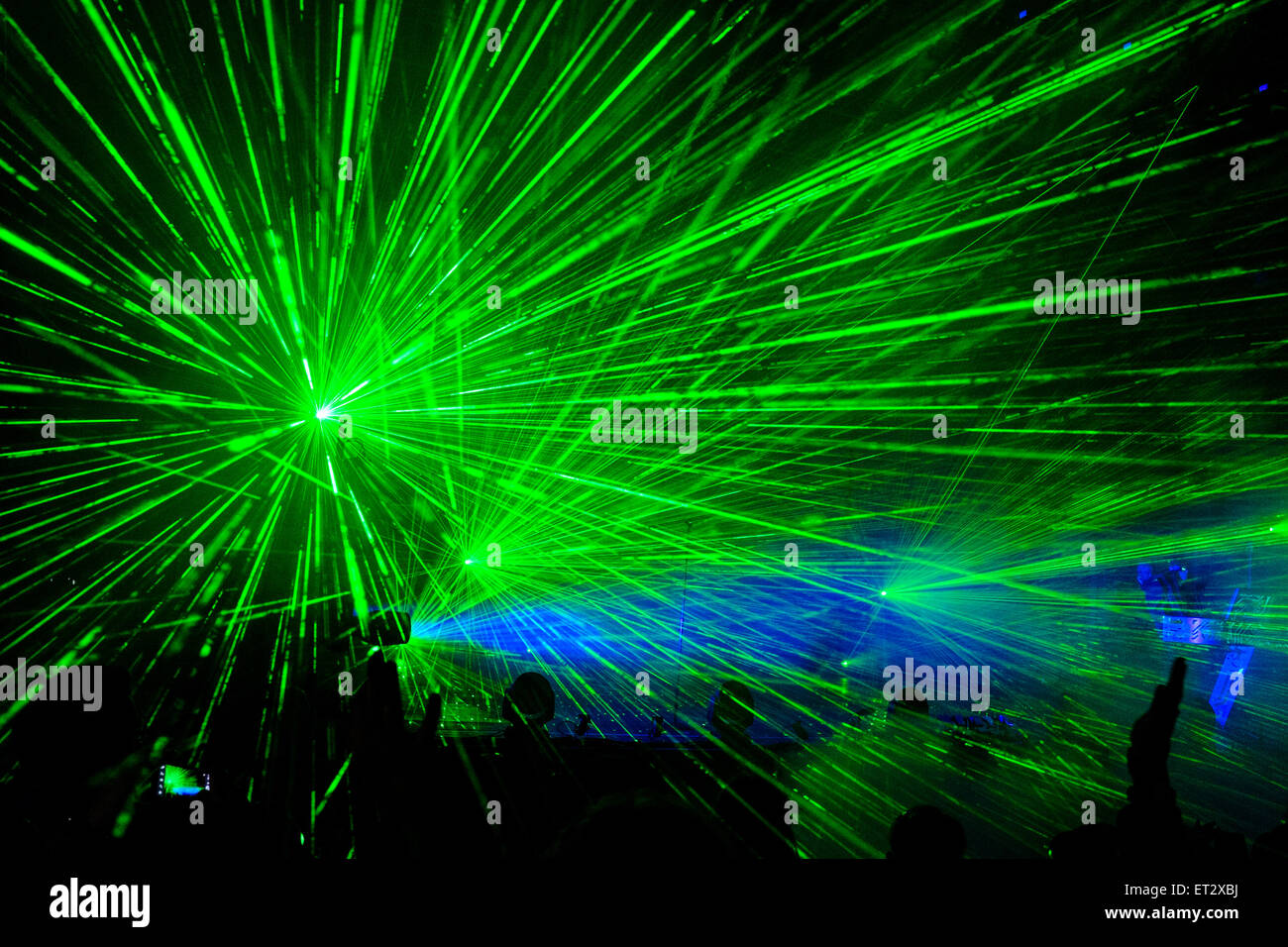 Lasershow beim elektrischen tour Pet Shop Boys''. Bei festival Nr. 6 in Portmeirion, Wales Stockfoto