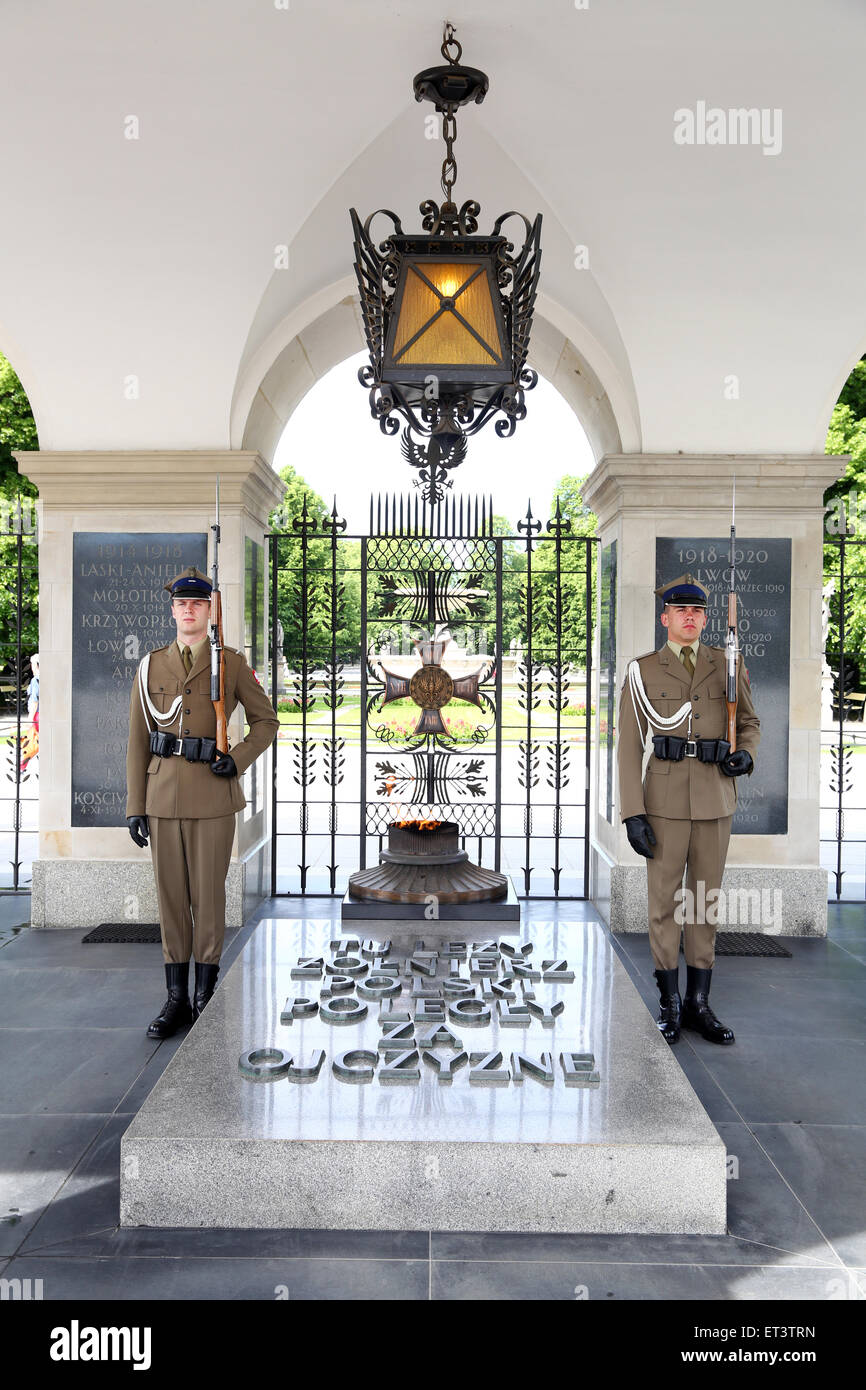Grab des unbekannten Soldierin die Überreste eines sächsischen Palastes in Pilsudski-Platz in Warschau, Polen Stockfoto